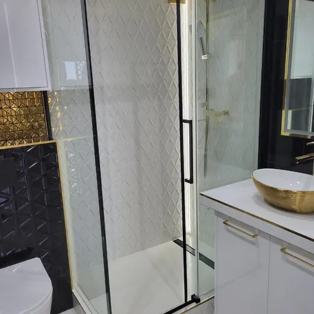 Praga Old Town- Pge National Stadium Gold 바르샤바